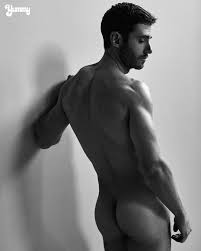 OMG, his butt! Julian Morris bares his beautiful bum for YUMMY Magazine