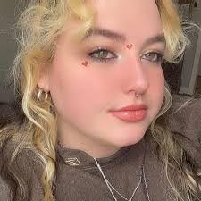 Where does everyone get their nails done at in St Joe?