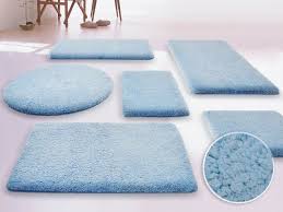 Here's a simple plan for making a fun and cozy bathroom rug from just about anything you have available. Designer Bath Rugs Imerhow Com