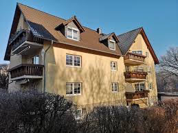 Finden sie ihre passende wohnung zum thema: 3 Zimmer Wohnung Zu Vermieten Am Reitplatz 10 07318 Saalfeld Saalfeld Saale Mapio Net