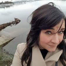 Claire Simpkins's Instagram, Twitter & Facebook