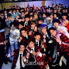 Kpop Idols Reunite Daebak Selca Kreatif