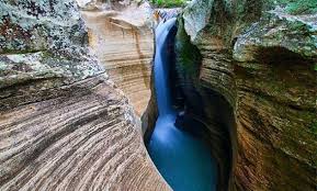Informasi terbaru harga tiket masuk air terjun di malang dan beberapa info menarik lainnya seperti info fasilitas dan jalan menuju lokasi. 10 Gambar Air Terjun Luweng Sampang Klaten Harga Tiket Masuk Lokasi Alamat Jam Buka Tutup Rute Jalan Menuju Ke Sana Jejakpiknik Com