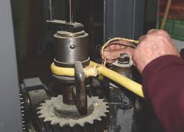 Isabel Mateu, Jose Plumed, autor a Espores