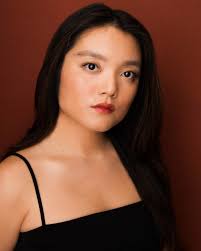 Daisy Dai's Instagram, Twitter & Facebook