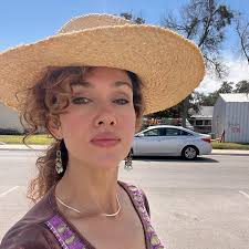 Hat check, sunscreen check. It's an unexpected 90 degrees today. Taking a  break from SXSW this weekend and soaking in this TX sun ☀️ . . . #texassun  #budatexas #austin #ilovewhereilive #texas #atx