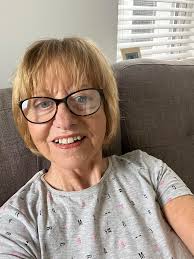 Hi from 🇮🇪 I retired last September 24 after 43 years both military 16  years and 27 paramedic national ambulance service ￼in 🇮🇪 maximum service  for pension is 40 years I also