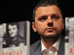 Halilović: Uzalud je krivca tražiti u drugima što nam je ovako jadno