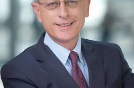 Baker McKenzie advises Artum