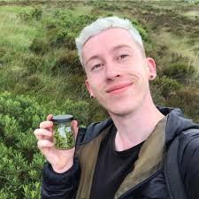 Noreen Lynch (@NoreenL29155562)