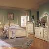 As a main color or an accent, something white will catch your eye. 1