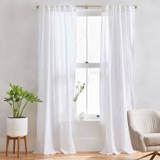 You want your windows to look nice and in the real world, window treatment ideas might be more mundane. 20 Window Treatment Ideas
