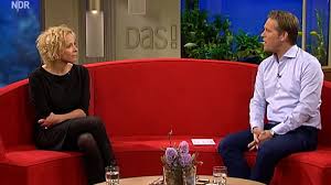 „ich liebe das rote sofa!. Katja Riemann Und Hinnerk Baumgarten Zickenkrieg Auf Dem Roten Sofa Stern De