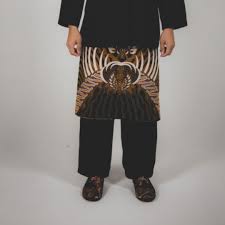 Model tunik batik motif daun. Batik Samping In Jawa Black Men S Fashion Bottoms Trousers On Carousell