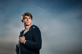 Charles de ketelaere (born 10 march 2001) is a belgian professional footballer, who currently plays for club brugge. Wonderkind Charles De Ketelaere Ik Ben Even Trots Op Mijn Broer En Zus Als Zij Op Mij Kw Be