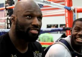 VIDEO: King Mo calls Newton's spinning backfist 'feminine'