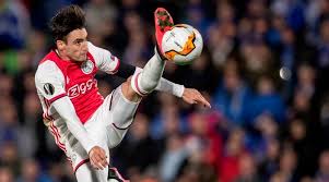 Nicolás tagliafico is an international argentine professional football player. Everton Poised To Land Nicolas Tagliafico