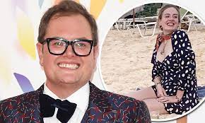 Alan carr made weight loss pact with judge rinder after gaining 3st in lockdown. Alan Carr Reveals He Has Been Inspired By Best Pal Adele S Weight Loss Daily Mail Online