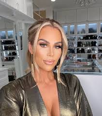 Whitney Dillon's Instagram, Twitter & Facebook