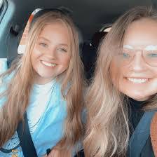 Morgan White's Instagram, Twitter & Facebook