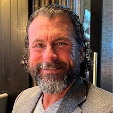 Shirley Walling's Instagram, Twitter & Facebook