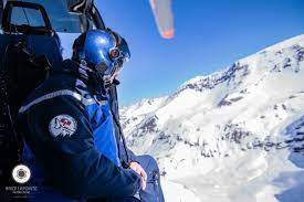 Il faut bien distinguer les gendarmes de montagne et les gendarmes en haute montagne. Le Peloton D Intervention De La Gendarmerie Nationale En Haute Montagne Vetsecurite Com