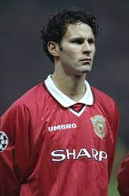 He has been married to stacey cooke since september 7, 2007. Manchester United Manutd On Twitter Ryan Giggs Manchester United Manchester United Football Club