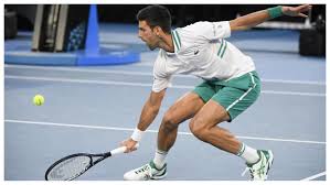 First set second seed djokovic settled quickly and immediately put thiem under pressure in the austrian's first service game, which lasted seven minutes and ended with thiem hitting a forehand into net. Australian Open Djokovic Moves Past Karatsev To Book Place In Australian Open Final Marca