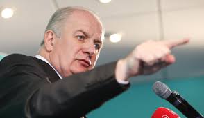 Former Dragon's Den investor slams AstraZeneca decision as he puts reported  blood clots in perspective