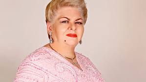 Paquita la del barrio (paquita from the neighborhood) is the stage name of francisca viveros barradas (born april 2, 1947), a mexican singer of rancheras and other mexican styles. Cinco Canciones De Paquita La Del Barrio Que Debes Escuchar Paquita La Del Barrio