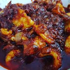 Kalau untuk sotong, sambal kena kering dulu, sebelum dimasukkan sotong yang telah ditos bagi mengelakkan sambal berkuah dengan air sotong. Resepi Sambal Sotong Sedap Pekat Mengliurkan Bidadari My