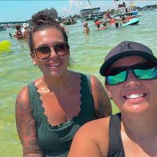 Nail salon near Ormond with design services