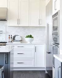 12 Popular Hardware Ideas For Shaker Cabinets White Shaker Kitchen White Shaker Kitchen Cabinets White Modern Kitchen