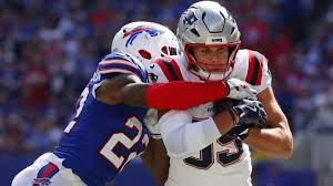Patriots Rival Ejected Vs. Raiders for Spitting at Brock Bowers