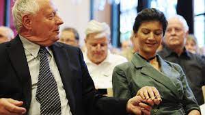 She was a member of the european parliament with the social democratic party of germany from 1994 to 2009. Sahra Wagenknecht Oskar Lafontaine West Ostliche Diven Cicero Online