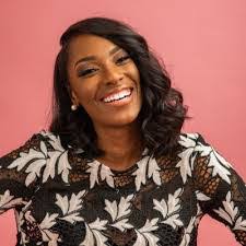 Alexis Mathews's Instagram, Twitter & Facebook