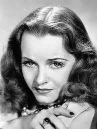 Helene Reynolds's Instagram, Twitter & Facebook