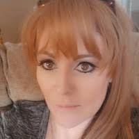 Correo electrónico y teléfono de Kelly Bach