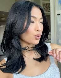 Emely Pena's Instagram, Twitter & Facebook