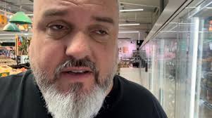 Awe! 🫢 he's cute 🥰 xx