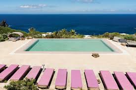 Le grotte, i faraglioni, le sorgenti termali dette acque calde e le insenature dalle forme insolite… ma pantelleria è molto altro! The Island Where Italians Go To Play And Hide The New York Times