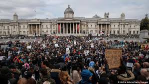 Coronavirus Protesters Clash With Police At London Anti Lockdown Demo News Dw 26 09 2020