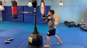 Последние твиты от esportsboxingclub (@esbcgame). Naples Boxing George Practicing Jab Cross With Spar Bar Youtube