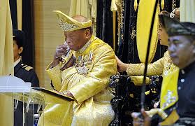 He succeeded on the death of his younger brother who was poisoned in 1475. 45 Tahun Memerintah Sultan Ahmad Shah Serah Takhta Oh Media