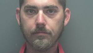 Cape Coral pizza deliverywoman turns tables