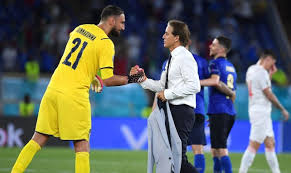 Soutiens les azzurri avec notre grand choix de maillots, shirts, vestes de foot officiels de l'équipe d'italie. Jzue4 Wkhn3qim