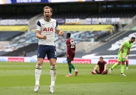 Harry kane joins his teammates in applauding england fans at wembley on sunday after arguably his worst international outing. Harry Kane On Twitter Proper Performance Good Win Two Left To Finish Strong