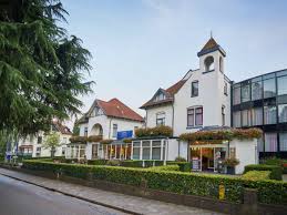 Once called the garden of amsterdam, most travellers still come over to cycle and hike through the surrounding forests and heathland. Amrath Hotel Media Park Hilversum Gelegen In Het Centrum