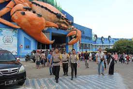 Jalan raya paciran (tanjung kodok) lamongan восточная ява 62264 индонезия. Nomor Telepon Wisata Bahari Lamongan Yang Paling Terkenal Gerai News