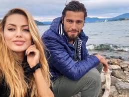 Flushing meadows, new york dates: Tennis Ex Nummer 1 Marat Safin Zeigt Seine Neue Flamme Blick